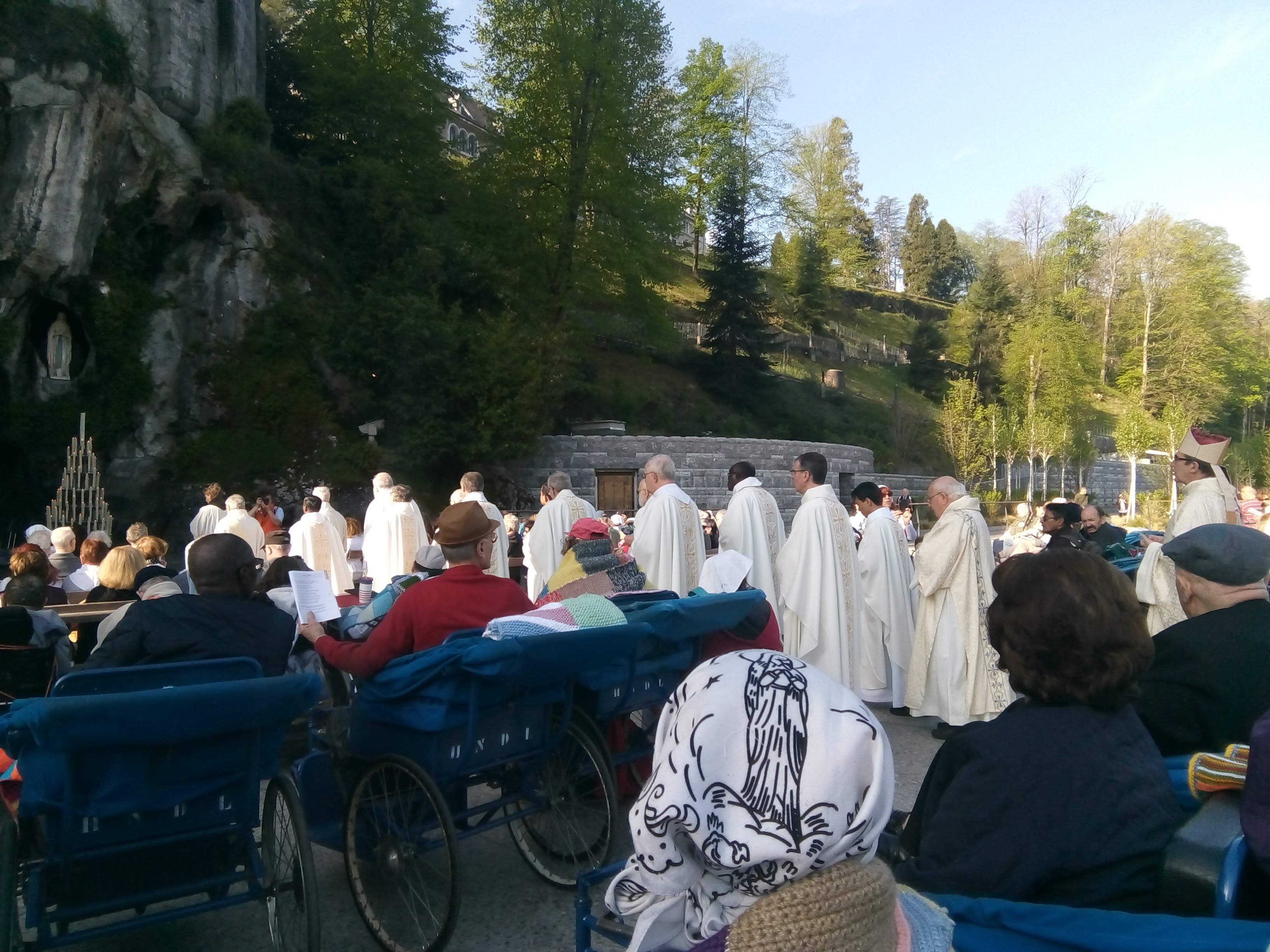 Messe à la Grotte de Lourdes Hospitalité Evry Avril 2018